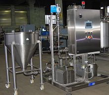 Continuous mixing and metering unit yoghurtfor the food industry