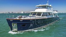 Cruising super-yacht 107Downeastclassicflybridge