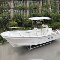 Outboard center console boat SW660for fishingfiberglass7-person max.