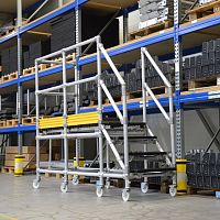 Work platform Mobile Kee®accessmobilefor railway vehicles