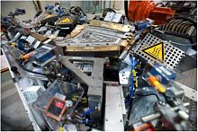 Fabric folding machine
