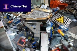 Fabric folding machine