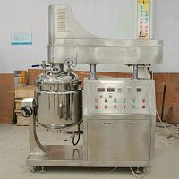 Vacuum emulsifier for creamfor the pharmaceutical industry