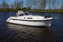 Inboard express cruiser Intercruiser 32opencenter consolewith cabin