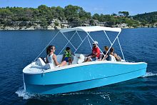 Inboard center console boat SEDNA 50solar poweredside consolefor recreation centers