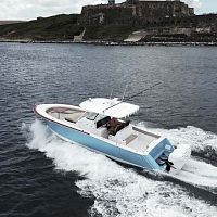 Outboard center console boat TM37triple-enginesport-fishingwith cabin