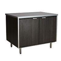 Kitchen base cabinet free-standing