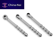 Ratchet wrench for dental implants