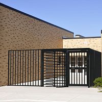 Swing gate MSGsteelwith barsmotorized