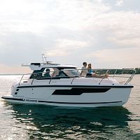 Outboard cabin cruiser 250 HThard-top7-person max.1-cabin
