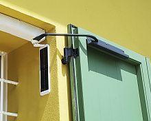 Swing shutter automation PERSY solar-powered