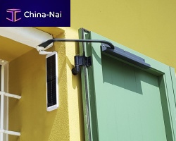 Swing shutter automation PERSY solar-powered