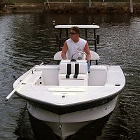 Outboard flats boat 18sport-fishing