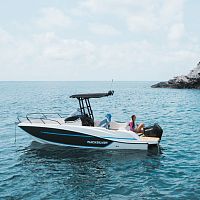 Outboard center console boat 705 Open8-person max.with cabinsundeck