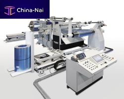 Plastic film slitter-rewinder automatic