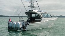 Outboard express cruiser 1050 triple-enginehard-topwith enclosed flybridge