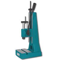 Manual press punchingsquare ramwith round ram