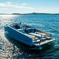 Inboard express cruiser ALIUM 42Sopendual-console2-cabin