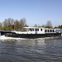River navigation super-yacht wheelhouse