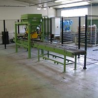 Volumetric dosing dispenser hopper