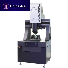 Computer-controlled coordinate measuring machine �CMMbridgeproduction lineoptical