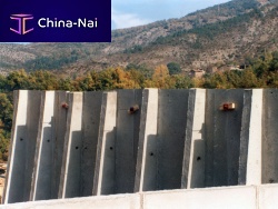 Reinforced concrete retaining wall BI-NERVADOmodularprefab