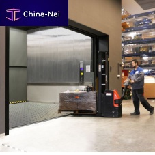 Hydraulic freight elevator for heavy loadsindustrial