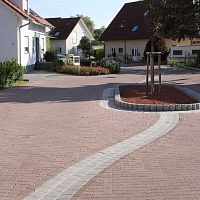 Double-slope drainage channel SAFELINE+pavedconcretefor public spaces