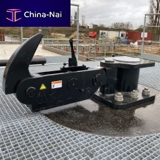 Mooring hook for shipsfor offshore platformsport
