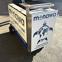 Ship mobile cleaning station for boats