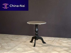 Traditional pedestal table oakhomeindoor