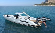 Inboard express cruiser opencenter consolesport