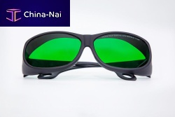 Safety goggles