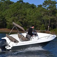 Outboard day cruiser Cap-Ferret 572opencenter consolesundeck