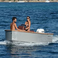 Outboard center console boat MB11with jockey console4-person max.yacht tender