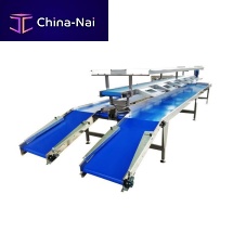 Fruit and vegetable packing station