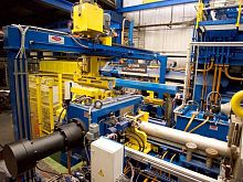 Hydraulic shear hot