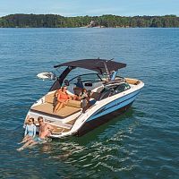 Inboard deck boat SDX 250 SURFopendual-consolebowrider