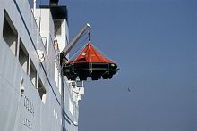 Ship liferaft 20-258-personMEDdavit-launched