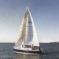 Cruising sailboat Mr Rooseveltwith bowsprit