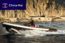 Inboard center console boat DT SOLASside consolerescue12-person max.