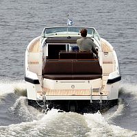 Inboard walkaround 26 dieseldual-consolewith open transom