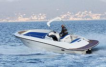 Inboard yacht tender Aquarius EFB center consoleopensundeck
