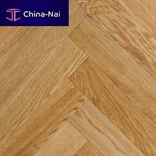 Solid parquet floor SPINA ITALIANA 90� ROVERE SPAZZOLATO VERNICIATOoakchevronbrushed