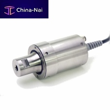 Ultrasonic cutting blade