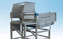 Crate tipping station electric180�for the food industry