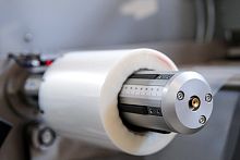 Coil expanding shaft pneumaticcantilevered