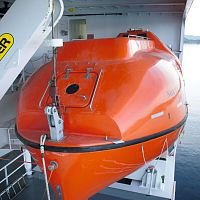 Totally enclosed lifeboat NPT seriesfor ships