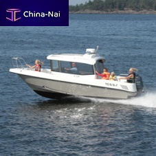 Outboard cabin cruiser 6.9Xwith enclosed cockpitsport-fishing8-person max.