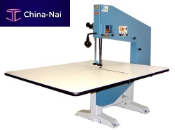 Band saw vertical